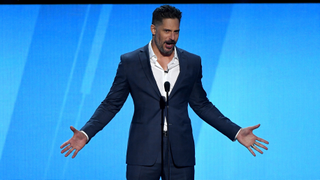 Here's Joe Manganiello as Deathstroke, for everybody who skipped <i>Justice League</i>